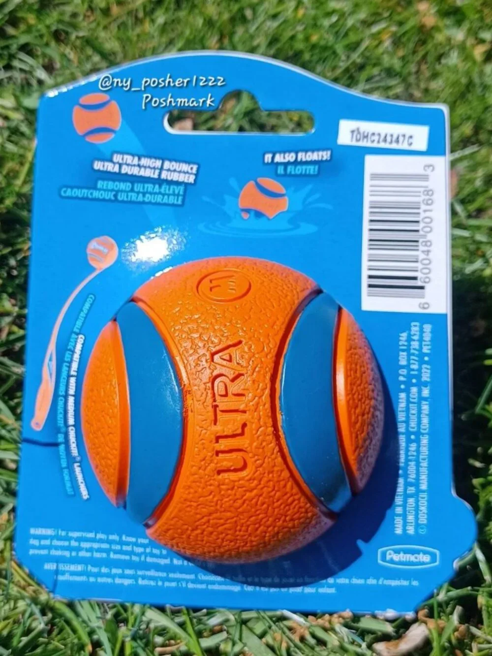 𝗖𝗵𝘂𝗰𝗸𝗶𝘁! 𝗨𝗟𝗧𝗥𝗔 𝗕𝗔𝗟𝗟 Dog Toy Orange/Blue (Size Medium) (2 balls)